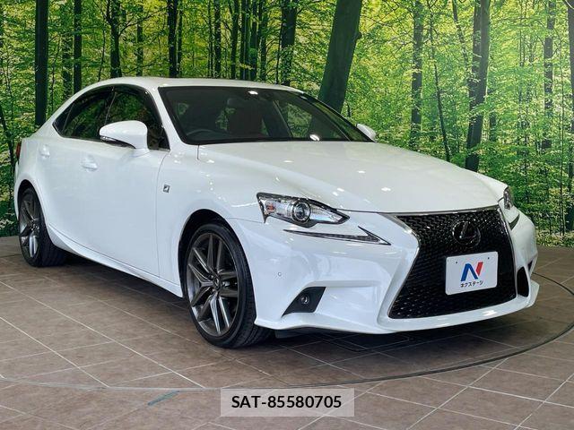 Lexus IS 2014-11 7979756-15