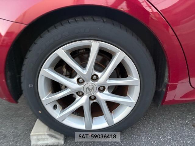 Lexus IS 2011-01 8036403-3
