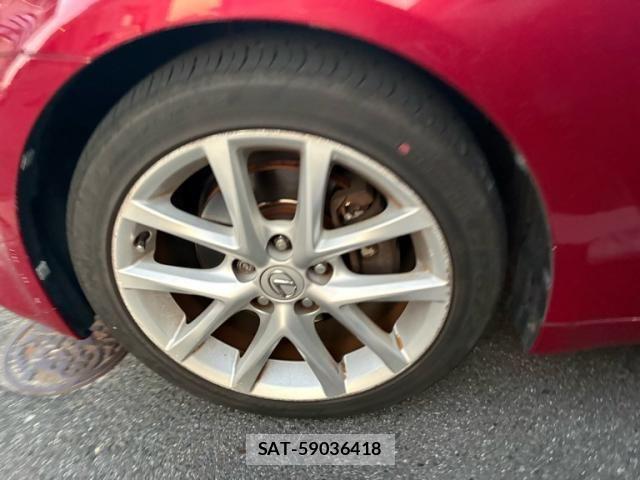 Lexus IS 2011-01 8036403-5
