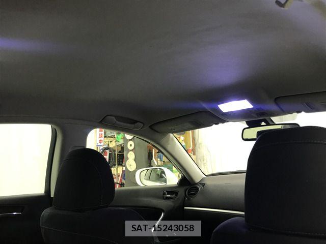Lexus IS 2012-05 8036399-10