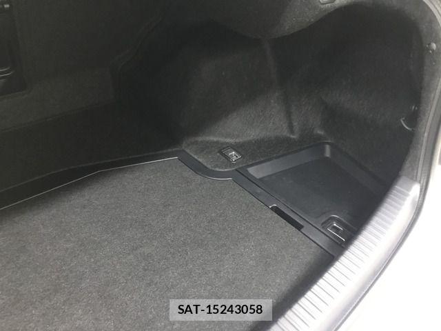 Lexus IS 2012-05 8036399-13
