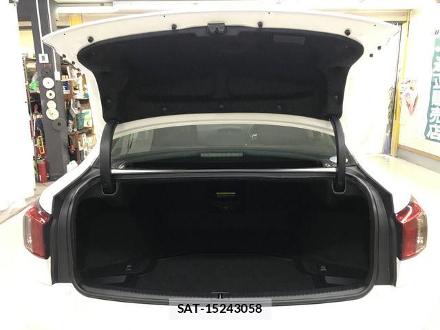 Lexus IS 2012-05 8036399-15