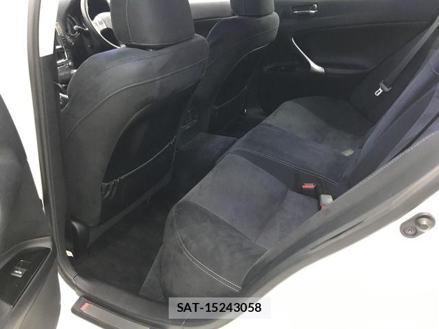 Lexus IS 2012-05 8036399-16
