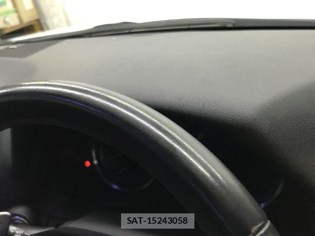 Lexus IS 2012-05 8036399-5