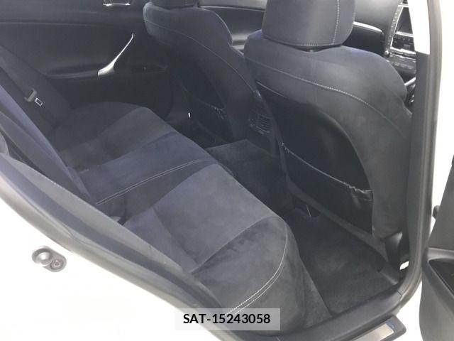 Lexus IS 2012-05 8036399-7