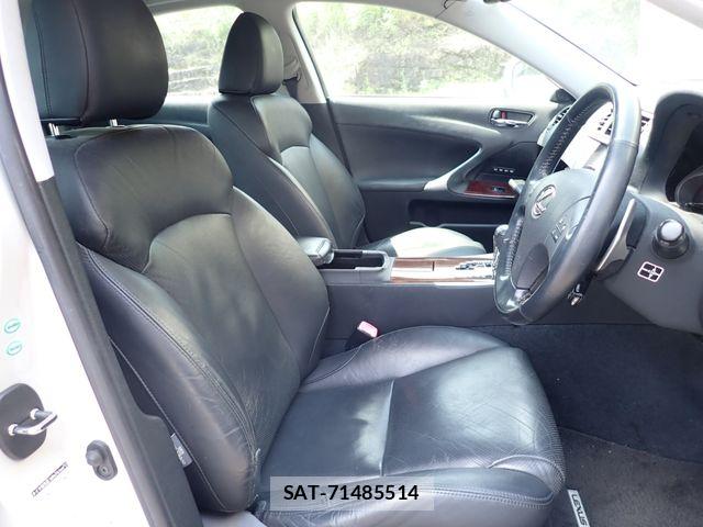 Lexus IS 2006-09 8074331-17