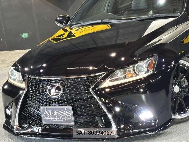 Lexus IS 2011-02 8074333-10