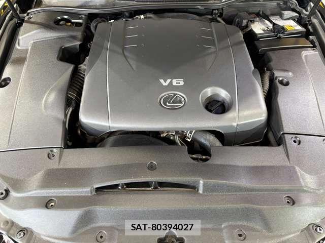 Lexus IS 2011-02 8074333-16