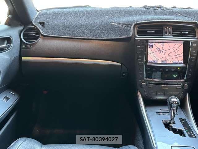 Lexus IS 2011-02 8074333-19