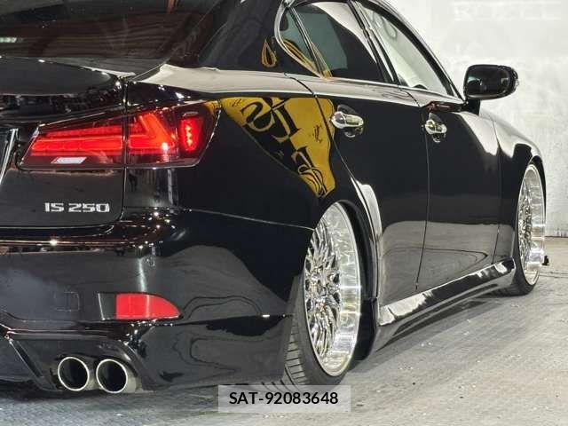 Lexus IS 2008-11 8074334-13