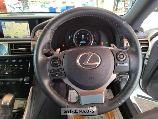 Lexus IS 2014-03 8074332-13
