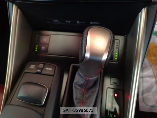 Lexus IS 2014-03 8074332-14