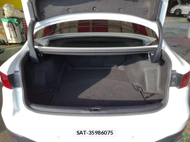 Lexus IS 2014-03 8074332-23