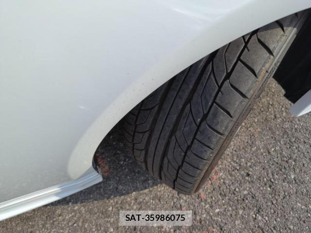 Lexus IS 2014-03 8074332-27