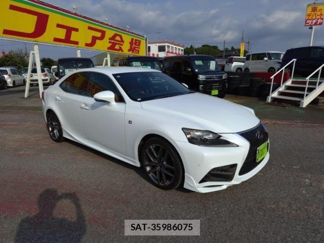 Lexus IS 2014-03 8074332-8