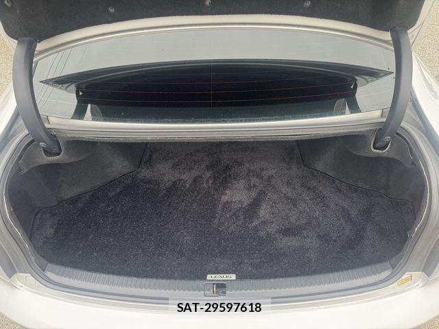 Lexus IS 2007-09 8100118-28