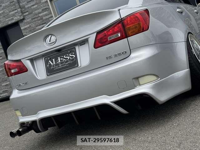 Lexus IS 2007-09 8100118-7
