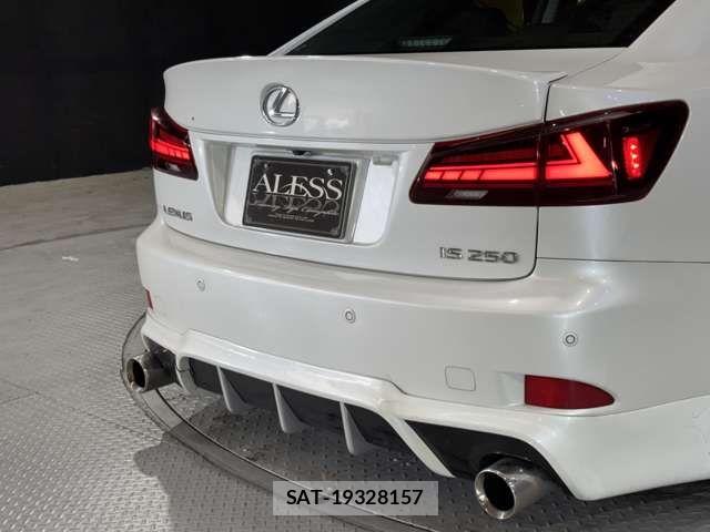 Lexus IS 2009-06 8146056-14