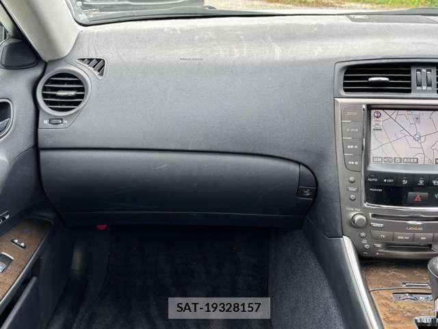 Lexus IS 2009-06 8146056-19