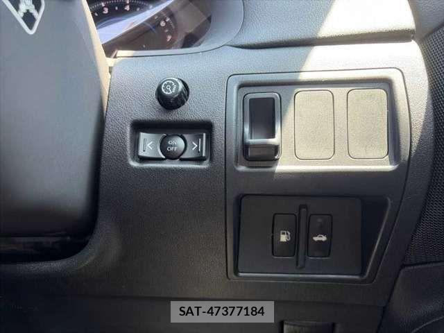 Lexus IS 2008-11 8208356-9