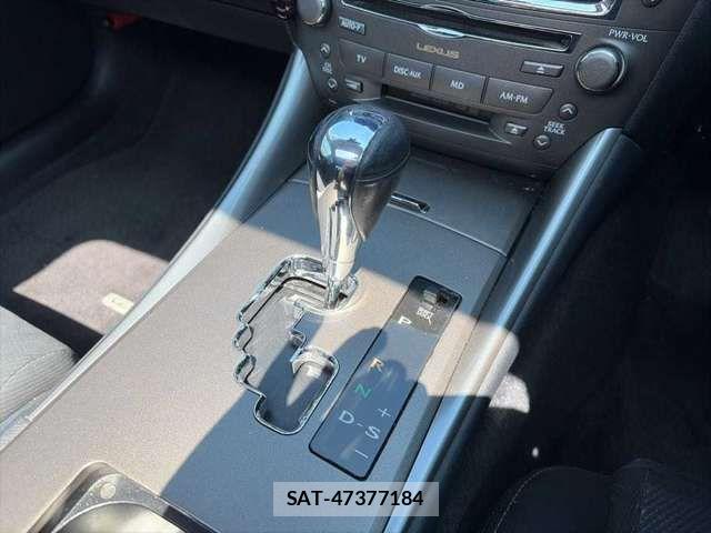 Lexus IS 2008-11 8208356-8