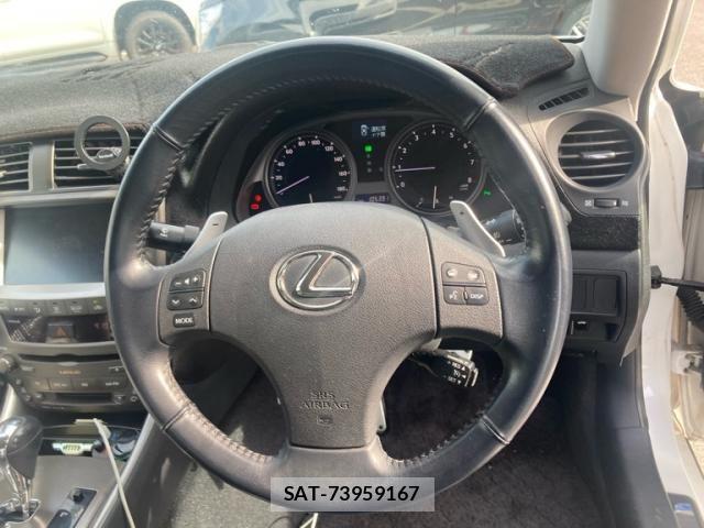 Lexus IS 2007-09 8230605-12
