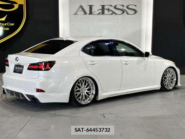 Lexus IS 2012-01 8245709-2