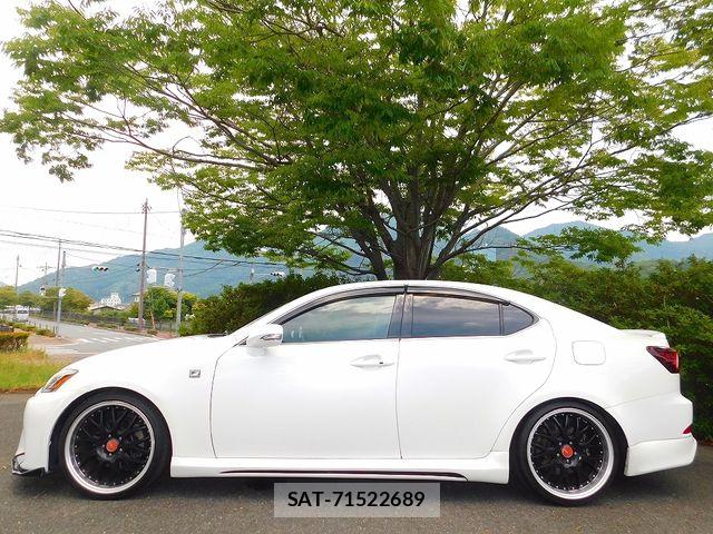 Lexus IS 2011-03 8245712-10