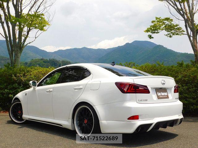 Lexus IS 2011-03 8245712-14
