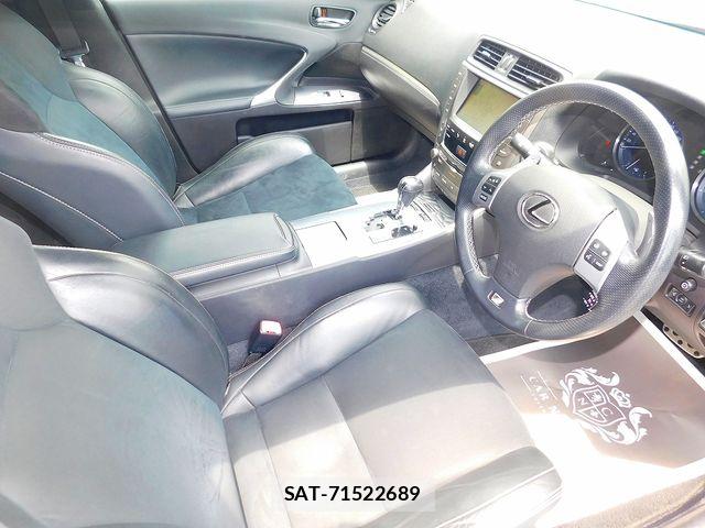 Lexus IS 2011-03 8245712-27