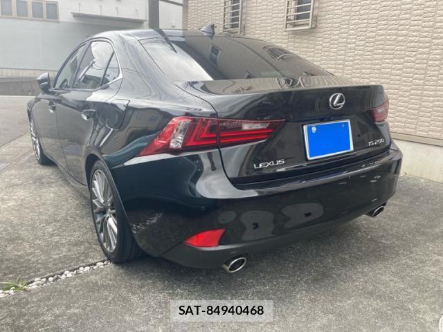 Lexus IS 2013-11 8245710-9