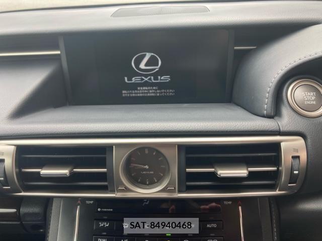 Lexus IS 2013-11 8245710-16