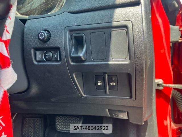 Lexus IS 2008-03 8245711-16