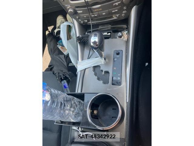 Lexus IS 2008-03 8245711-25