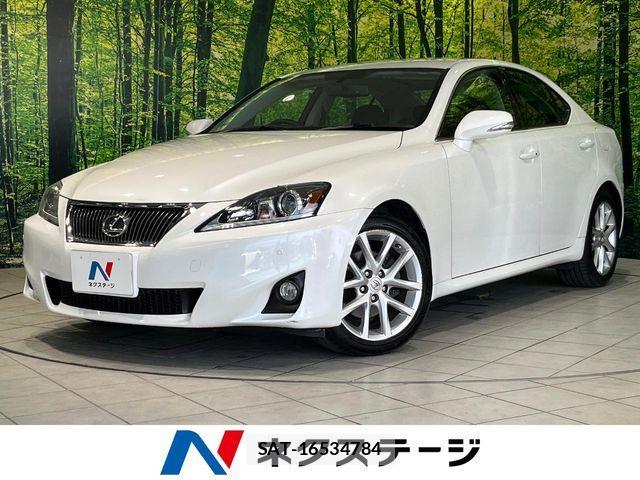Lexus IS 2010-10 8315173-0