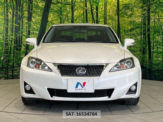 Lexus IS 2010-10 8315173-13