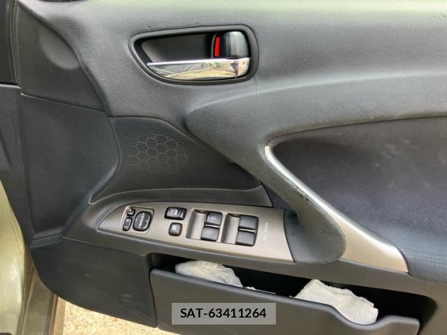 Lexus IS 2006-09 8366711-19