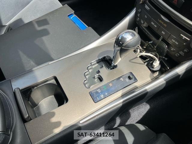 Lexus IS 2006-09 8366711-25