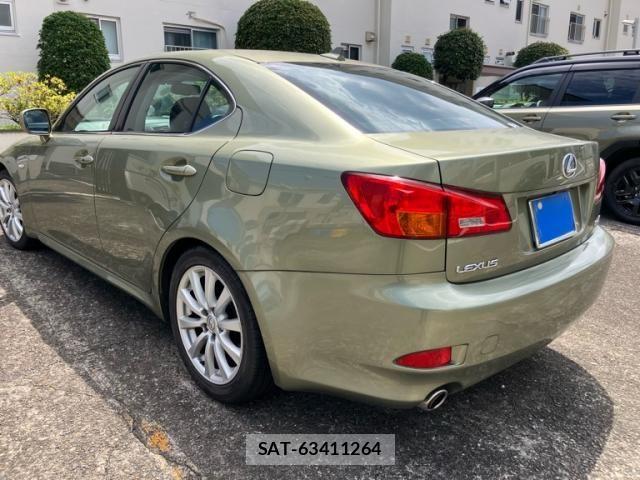 Lexus IS 2006-09 8366711-7