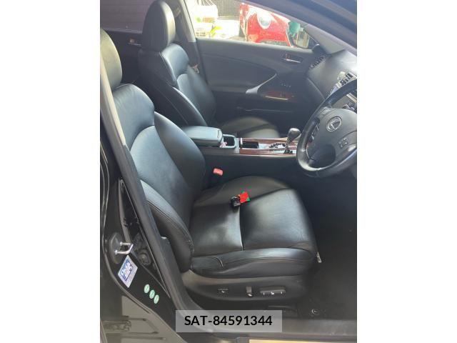 Lexus IS 2008-01 8366713-9