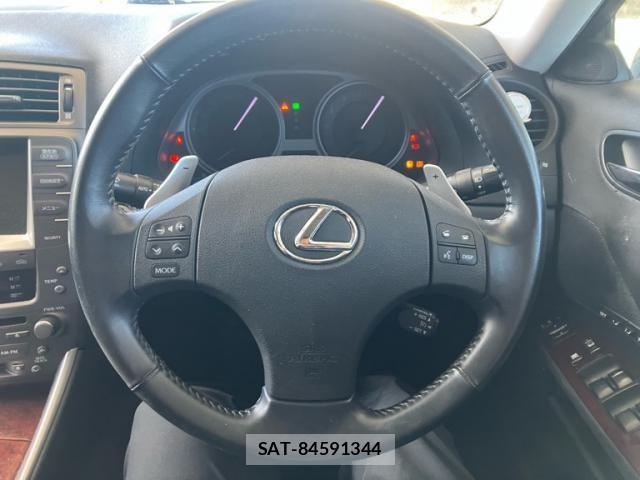 Lexus IS 2008-01 8366713-18