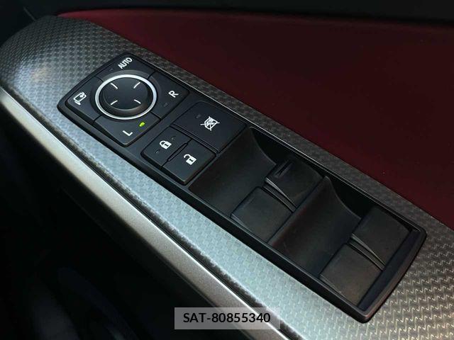 Lexus IS 2013-12 8413268-9