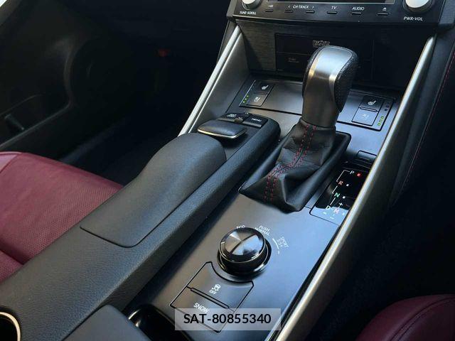 Lexus IS 2013-12 8413268-15