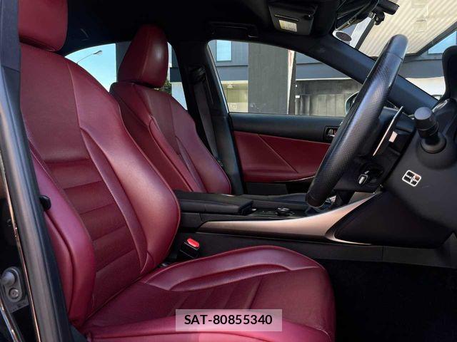 Lexus IS 2013-12 8413268-21