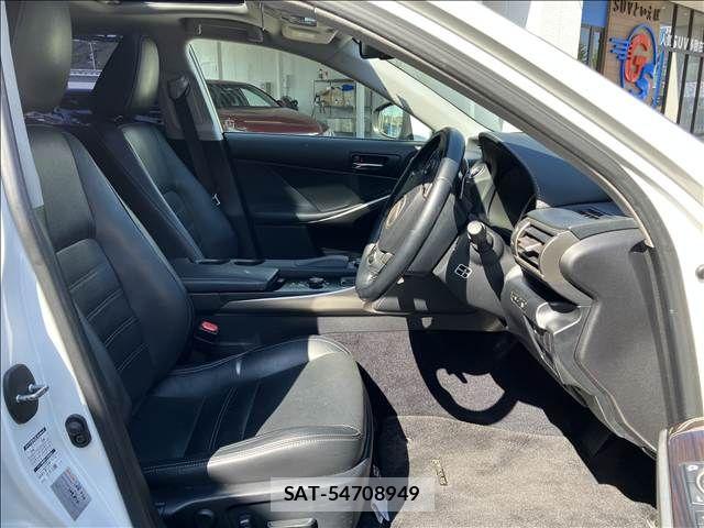 Lexus IS 2013-08 8485636-10