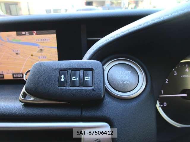 Lexus IS 2013-07 8525503-12