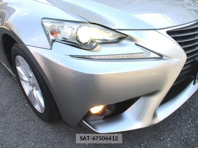 Lexus IS 2013-07 8525503-13