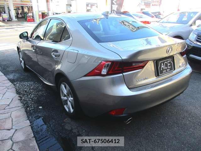 Lexus IS 2013-07 8525503-7