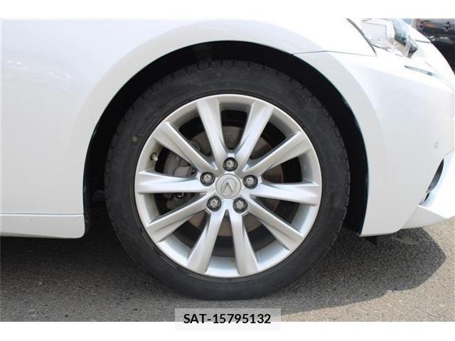 Lexus IS 2013-10 8562425-24