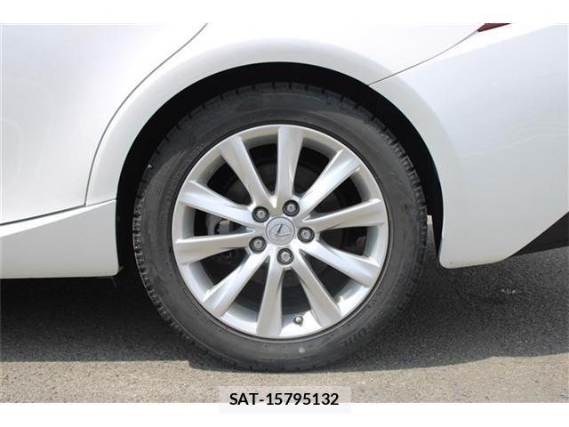 Lexus IS 2013-10 8562425-25